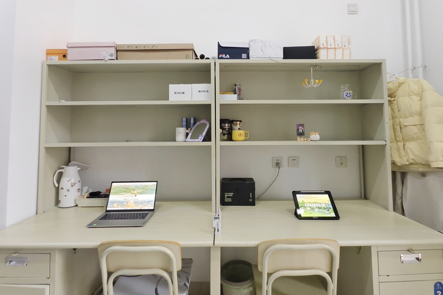 宿舍桌面2.jpg