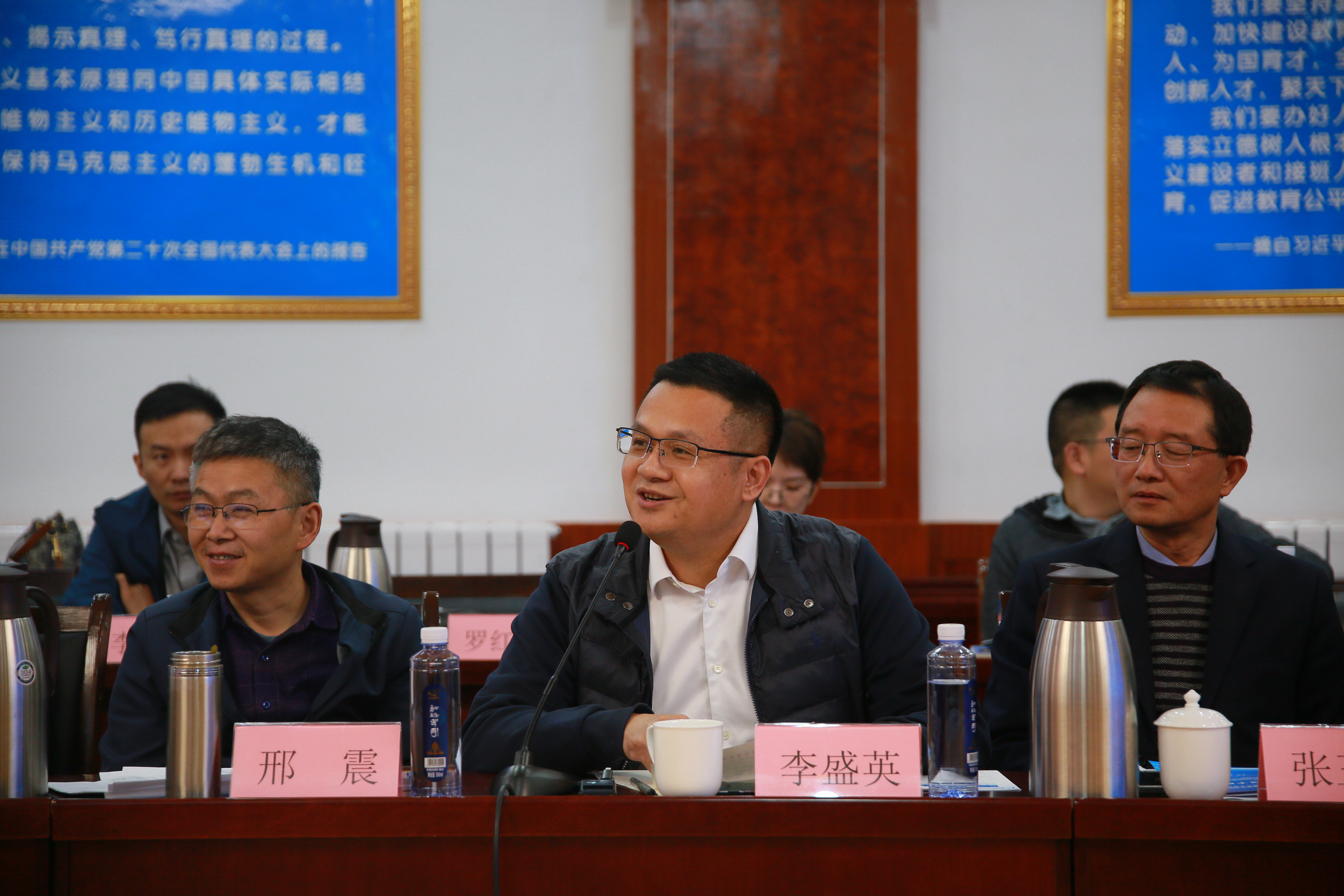 LT168912专家研讨.JPG